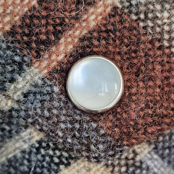 Vintage 90s Plaid Cutoff Snap Shirt Small 19x28 Shirttail - Picture 3 of 9